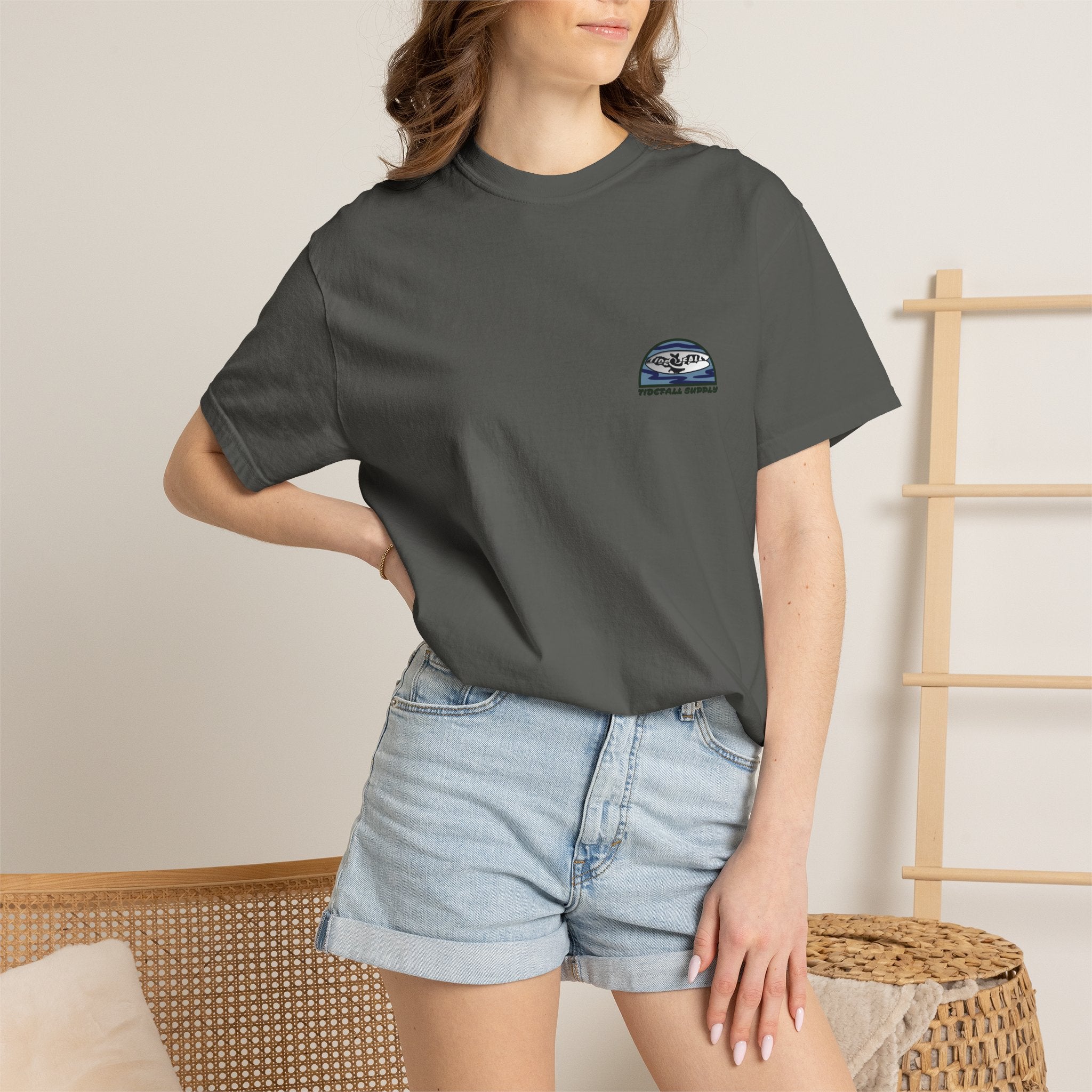 T-Shirt — Tropical Beach Graphic "Aloha Vibes"